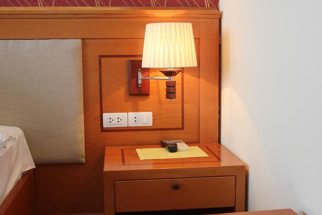 Hanoi Legacy Hotel - Hoan Kiem Экстерьер фото